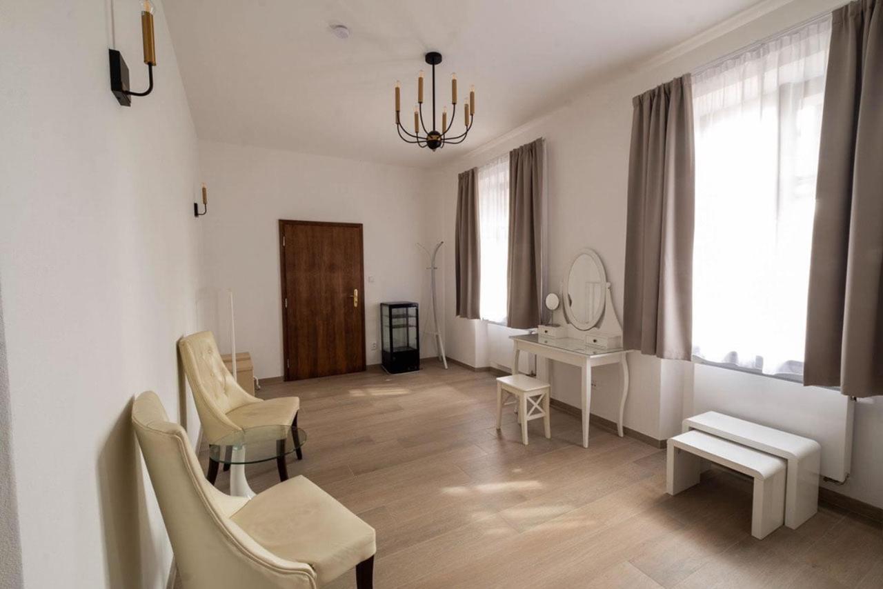 Penzion Stara Posta Hotel Kovalovice Kültér fotó